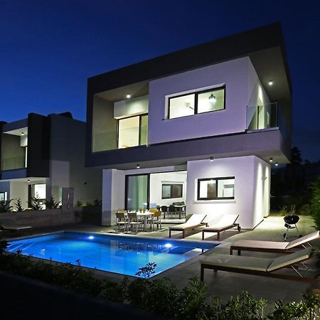 Villa Yria Coral Bay Zewnętrze zdjęcie